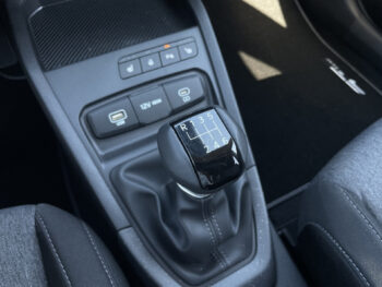 56624912-kia-stonic-1-0-t-gdi-dynamicplusline-navi-camera-zeer-compleet-2026