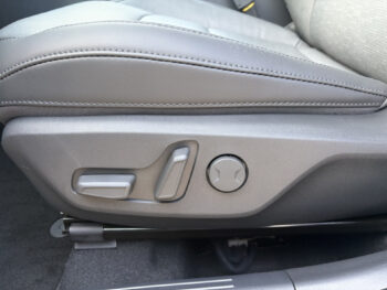 56624921-kia-niro-2026