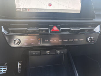 56624921-kia-niro-2026