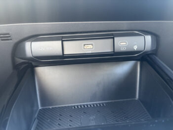 56624921-kia-niro-2026