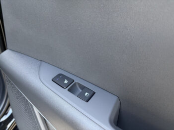 56624921-kia-niro-2026