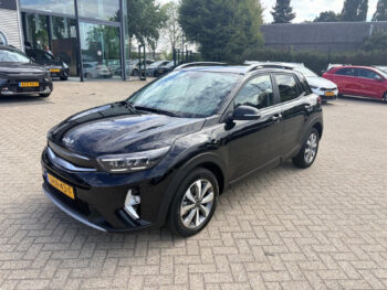 56624938-kia-stonic-2025