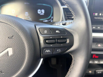 56624938-kia-stonic-2025