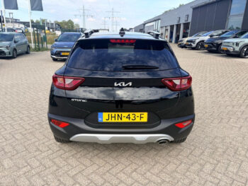 56624938-kia-stonic-2025