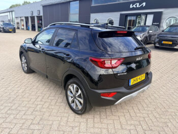 56624938-kia-stonic-2025