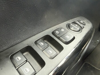 56805372-kia-picanto-2023