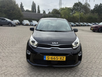 56805372-kia-picanto-2023
