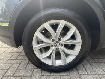 56833808-volkswagen-tiguan-2017