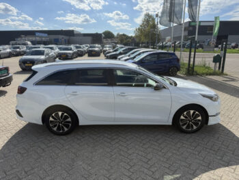 56953840-kia-ceed-sportswagon-1-0-t-gdi-mhev-dct7-automaat-design-edition-2025