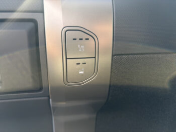 56953912-kia-ev3-2026