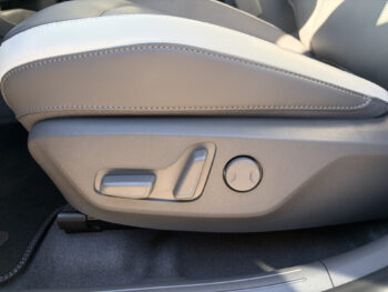 56953912-kia-ev3-2026