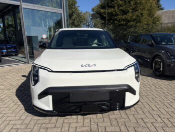 56953912-kia-ev3-2026
