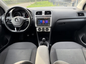 56975621-volkswagen-polo-2016