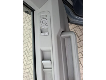 57168031-kia-pv5-passenger-elite-executive-71-2-kwh-2026