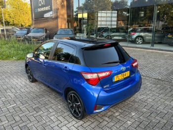 57201031-toyota-yaris-1-5-hyb-bi-tone-2017