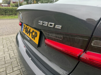 57282909-bmw-3-serie-330e-high-executive-2019