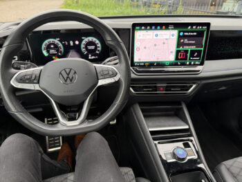 57320525-volkswagen-tiguan-1-5-etsi-r-line-pano-black-pakket-360-dealeronderhouden-nl-auto-2024