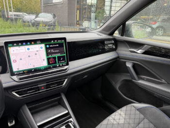 57320525-volkswagen-tiguan-1-5-etsi-r-line-pano-black-pakket-360-dealeronderhouden-nl-auto-2024
