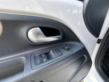 57515048-volkswagen-up-1-0-bmt-move-up-2018