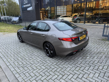 57733014-alfa-romeo-giulia-2-0t-super-2021