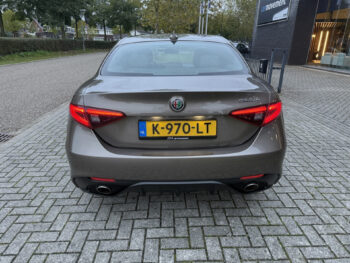 57733014-alfa-romeo-giulia-2-0t-super-2021