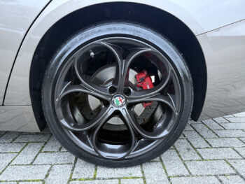 57733014-alfa-romeo-giulia-2-0t-super-2021