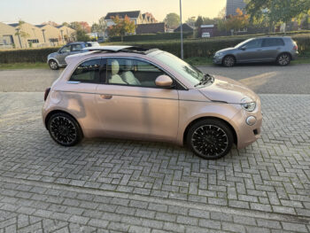 57758851-fiat-500e-la-prima-42-kwh-2022